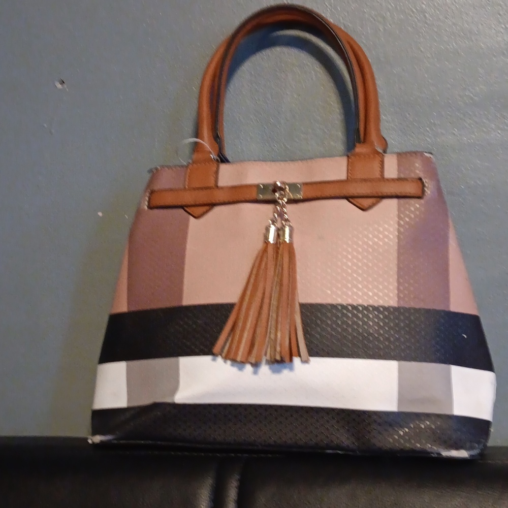 Unknown brand purse